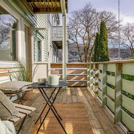 Cozy Near Centre Apartment